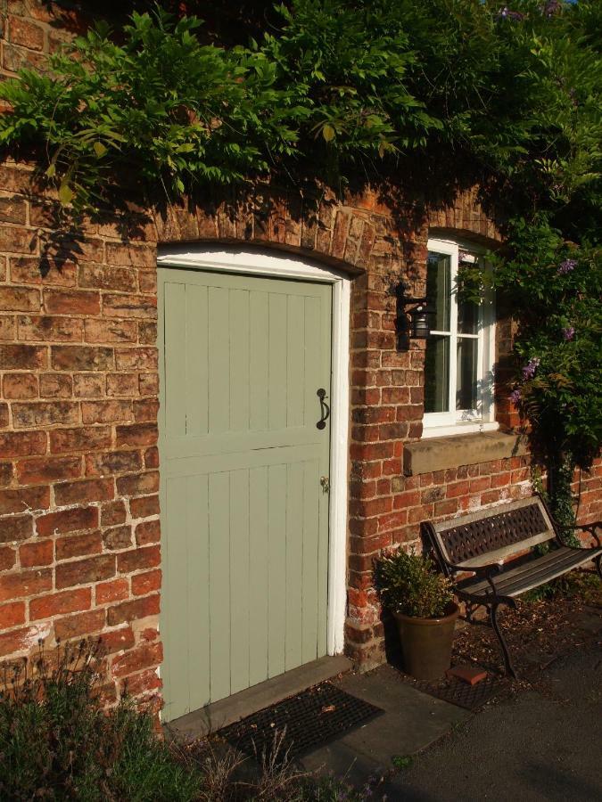 The Stables At Owlett Hall Crowle  Exterior photo