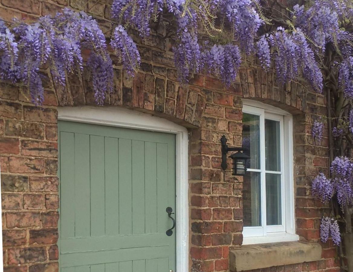 The Stables At Owlett Hall Crowle  Exterior photo